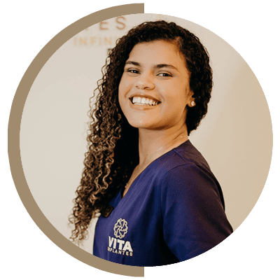 Karla Samantha, Atendimento da Clínica Vita Implantes em Goiânia